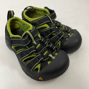 Keen Newport lime green and black hiking, walking, water sandal sz 5